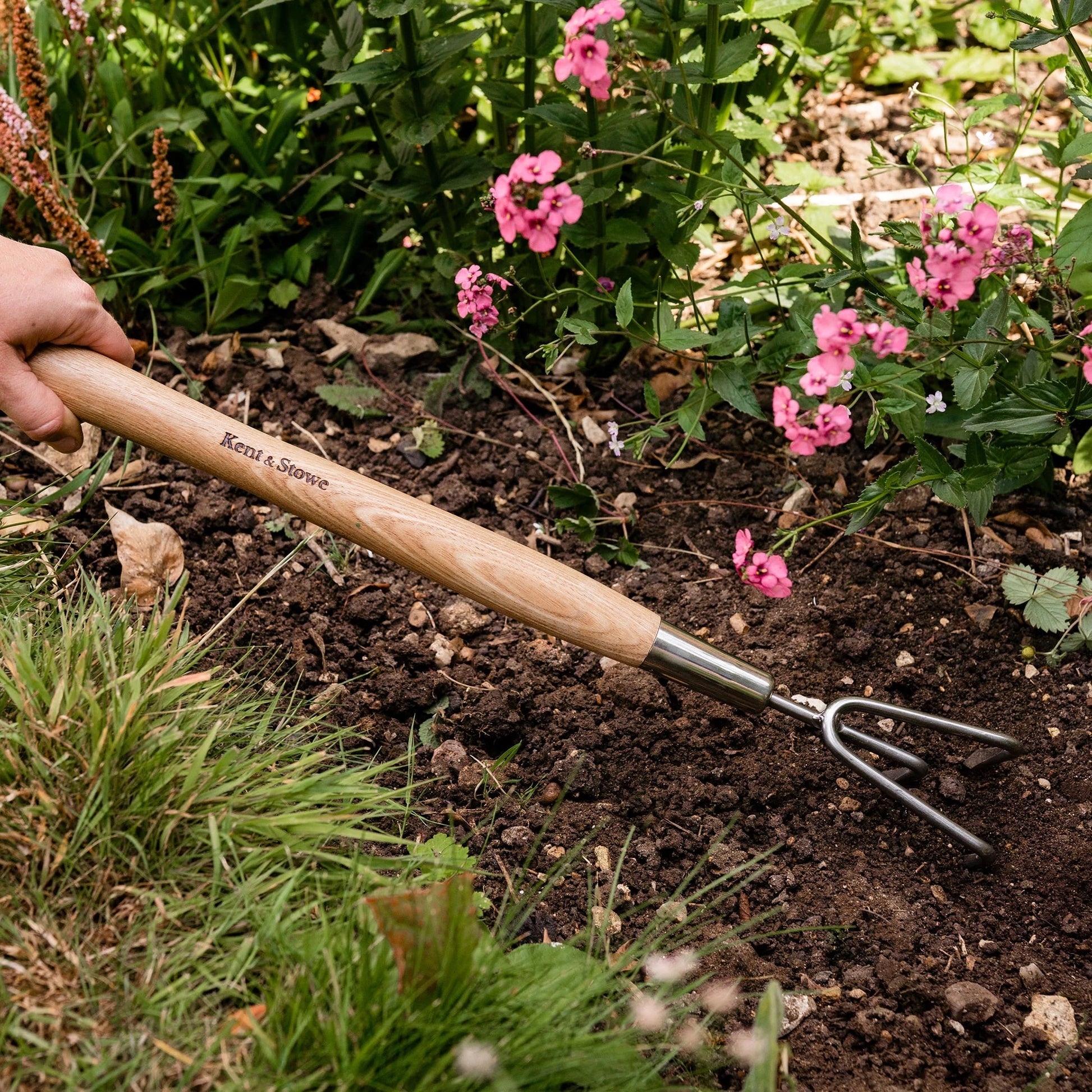 Kent & Stowe Stainless Steel Border 3 Prong Cultivator