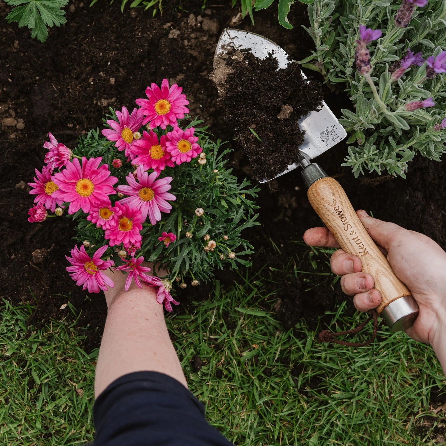 Kent & Stowe The Capability Trowel