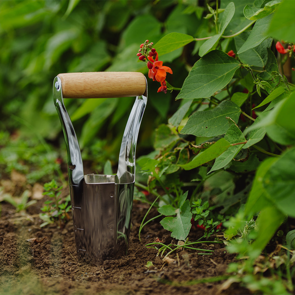 Kent & Stowe Hand Bulb Planter