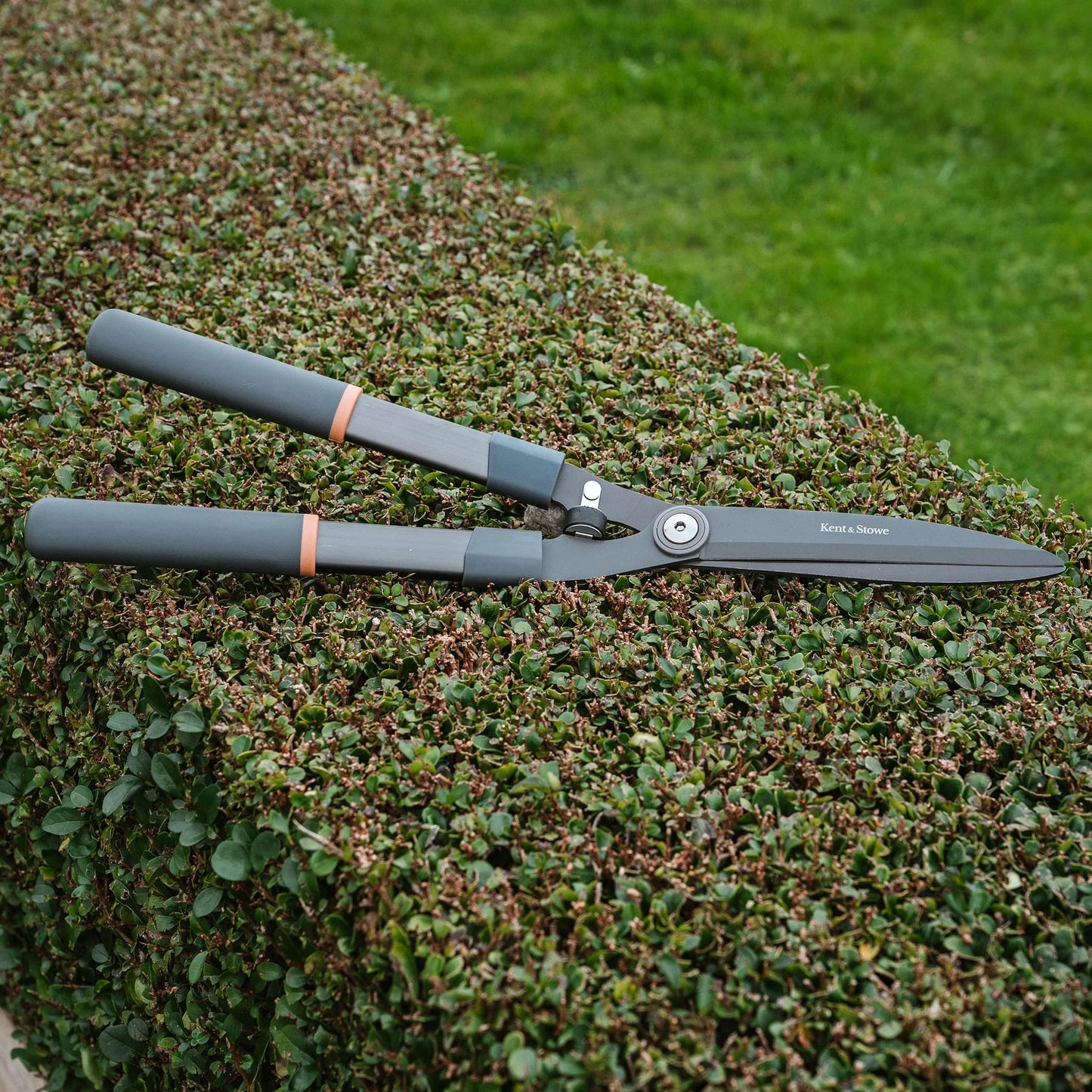 Kent & Stowe Traditional Hedge Shears