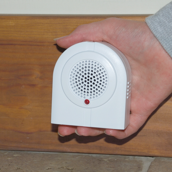 The Big Cheese Battery Powered Mouse Repellent