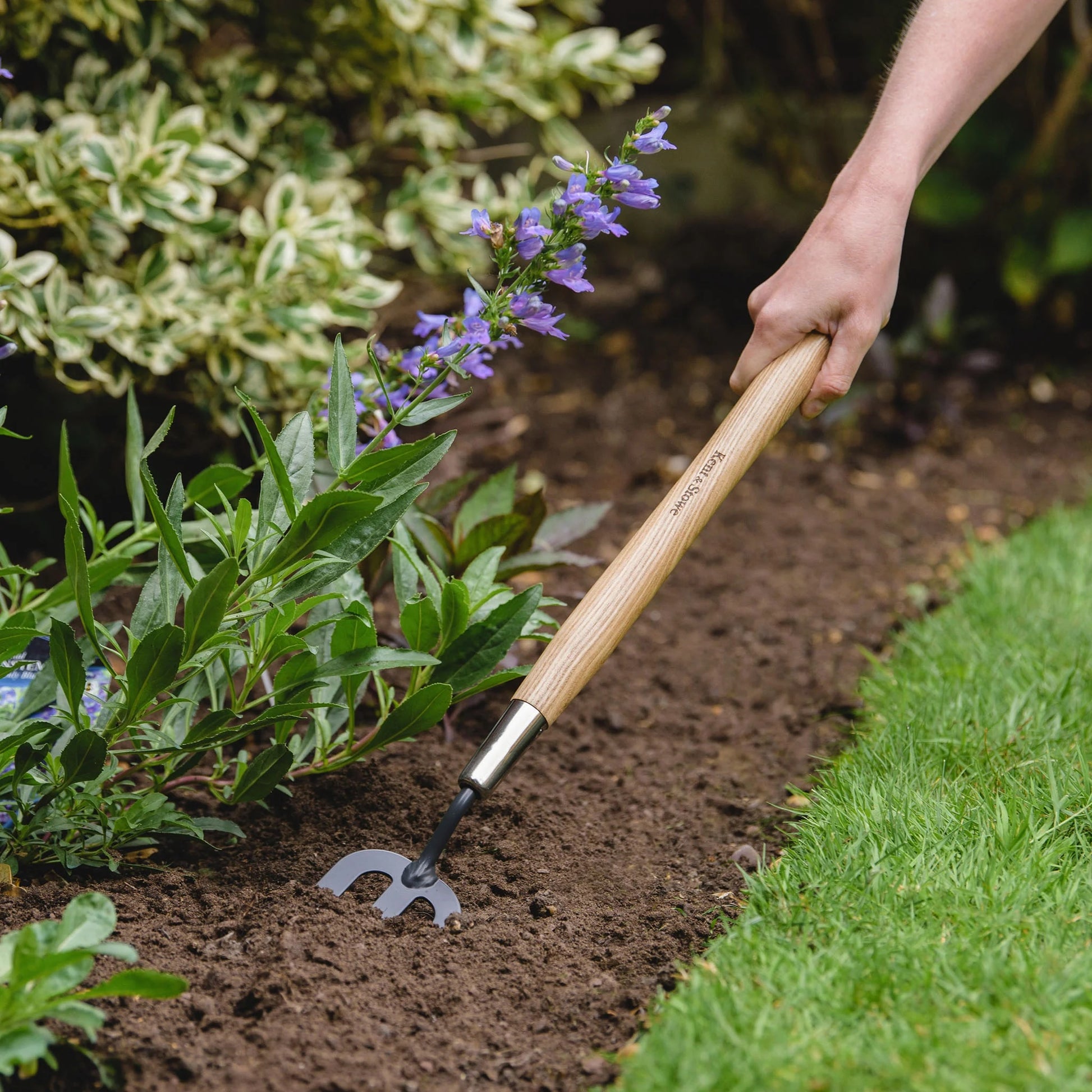 Kent & Stowe Carbon Steel Border Hand Fork